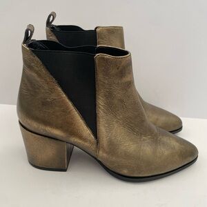 Steve Madden Metallic Gold Bronze Leather Ankle Booties Boots Block Heel Sz 8